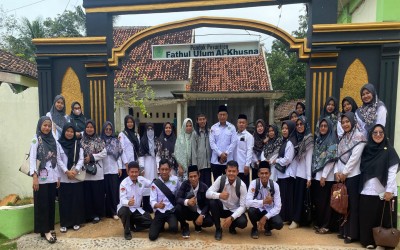 Pererat Silaturahmi, Kepala Madrasah dan Guru MTsN 2 Way Kanan Halal Bihalal ke Pondok Pesantren